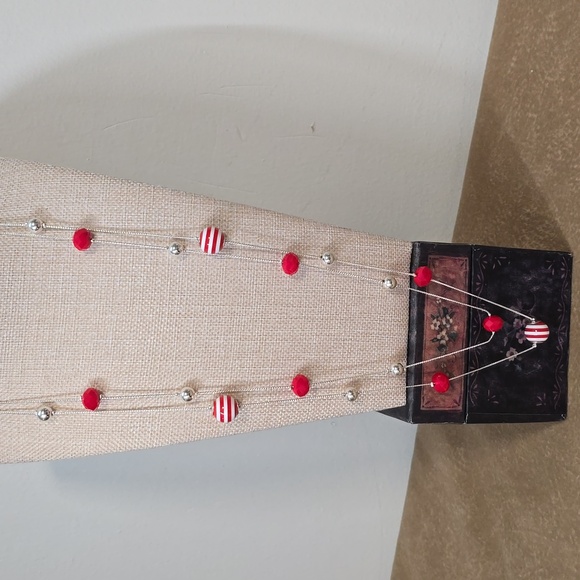 Silver & Red Necklace - Picture 7 of 8